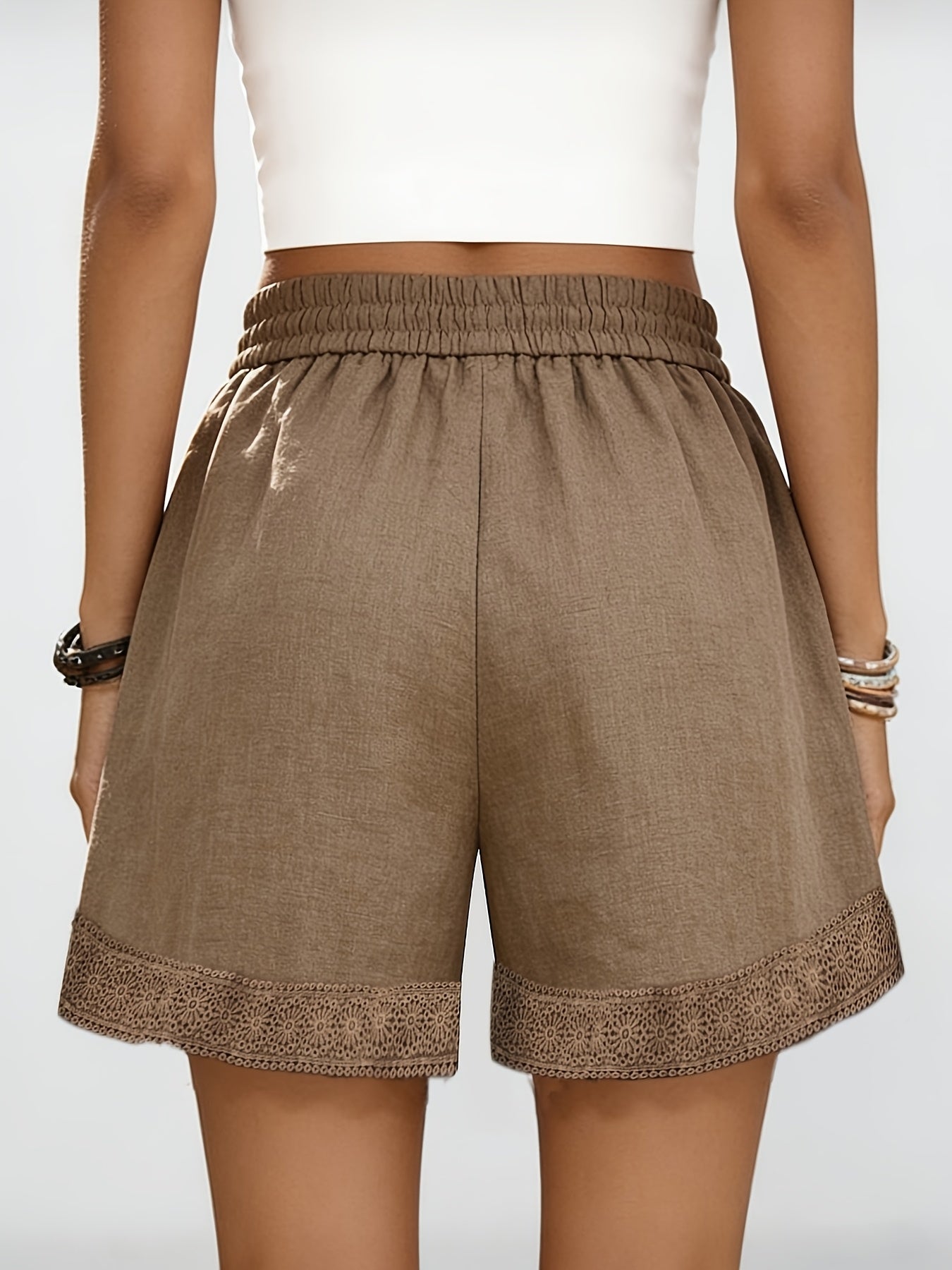 Leva | Dames vintage shorts met kanten afwerking en trekkoord – losse pasvorm, casual zomer lounge shorts
