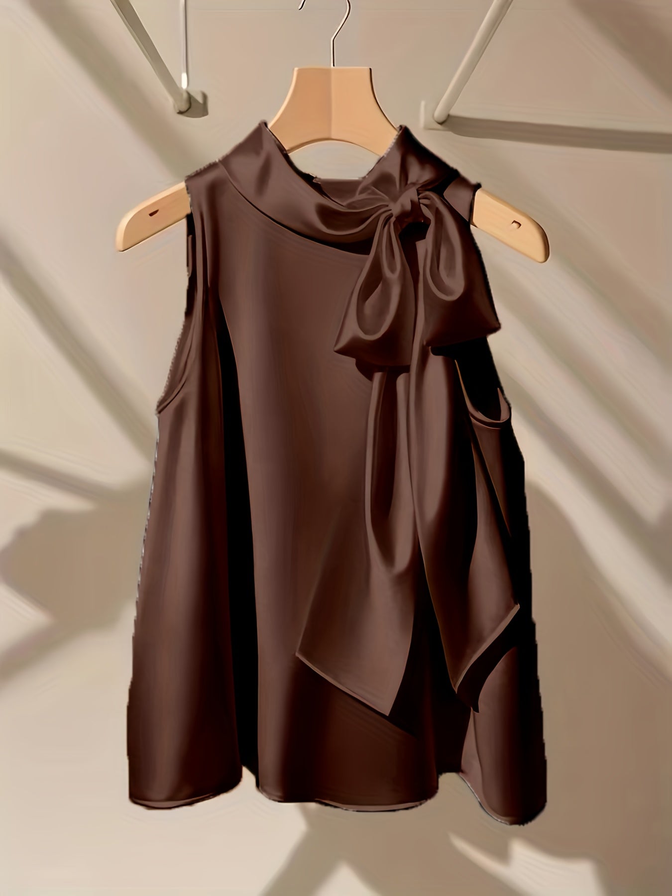 Azae | Mouwloze damesblouse met strik, elegant, effen, ronde hals