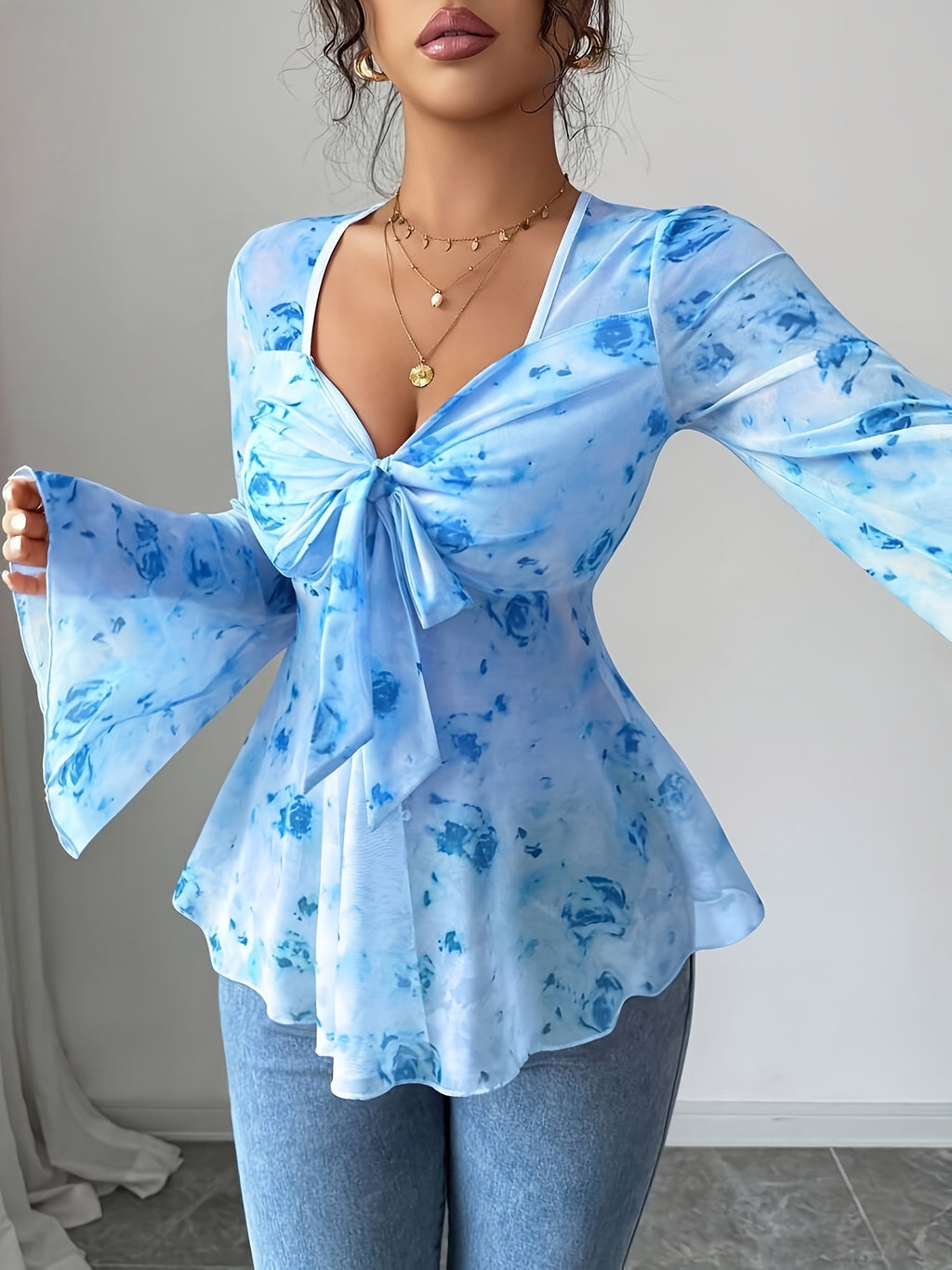Elvarisen | Dames-top van doorschijnend mesh met bloemenprint – Elegant casual T-shirt