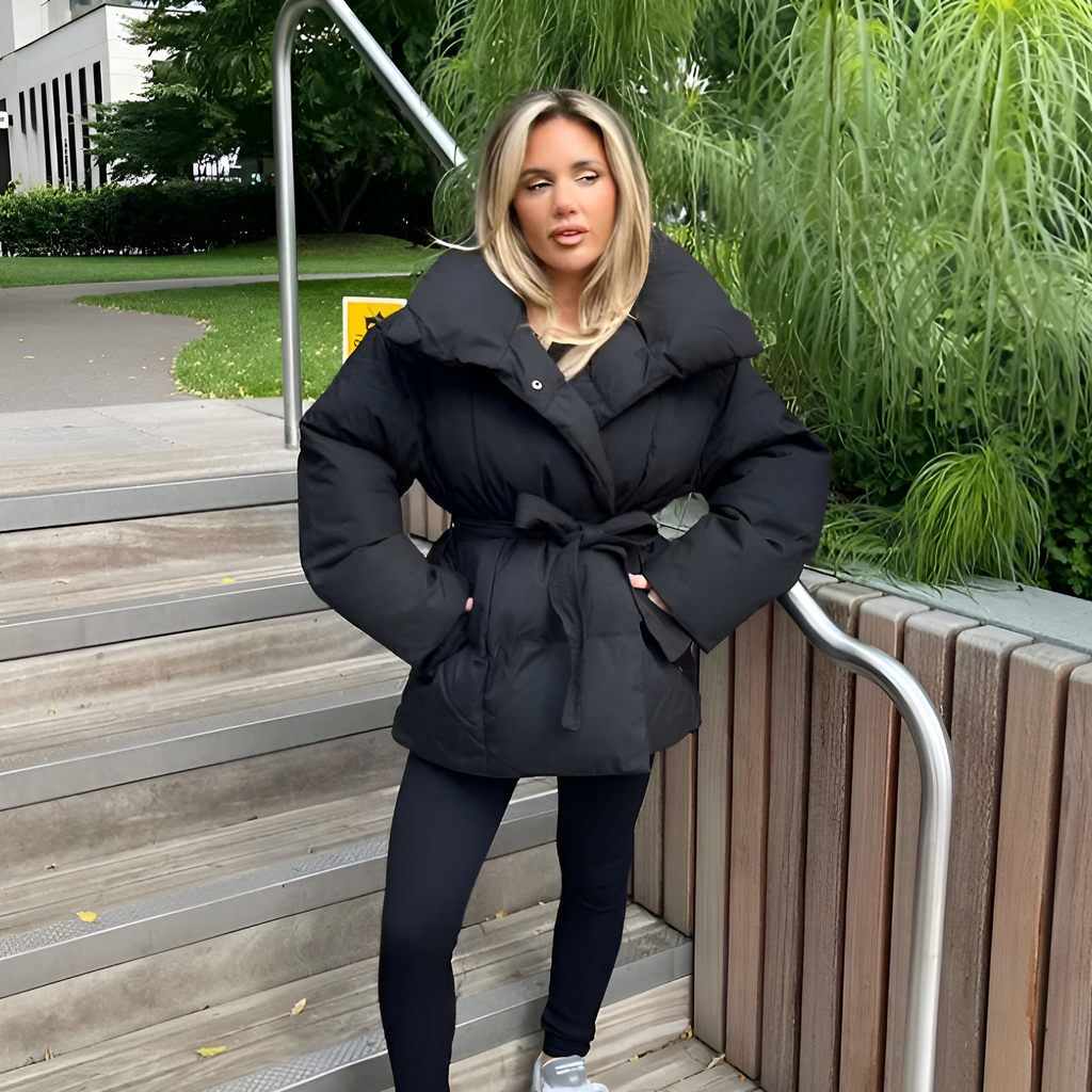 Madelief | Doudoune chic avec ceinture à nouer, manches bouffantes, coupe moderne, veste confortable