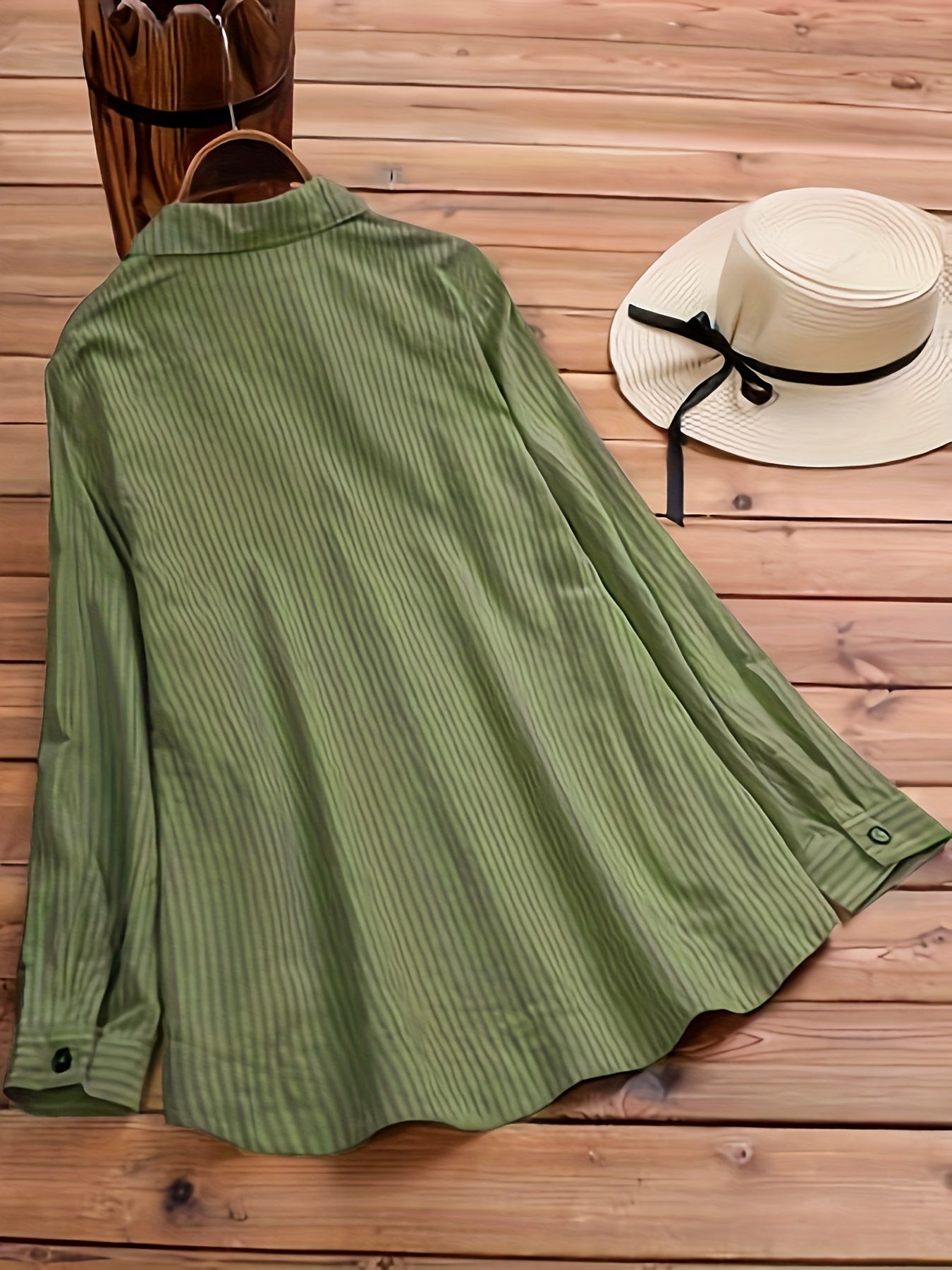Persephone | Casual gestreepte damesblouse – Overhemd met lange mouwen en knopen