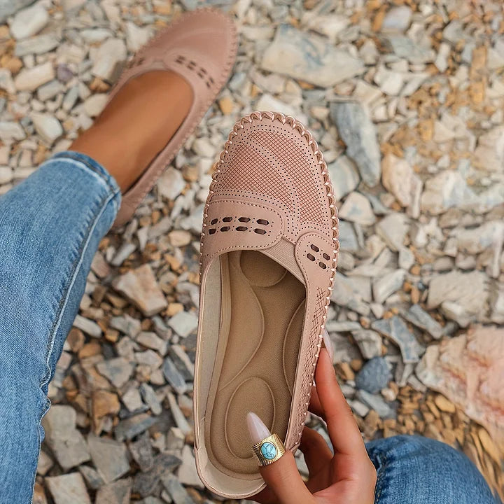 Trish | Bequeme orthopädische Slipper für Damen – mit Fußgewölbeunterstützung