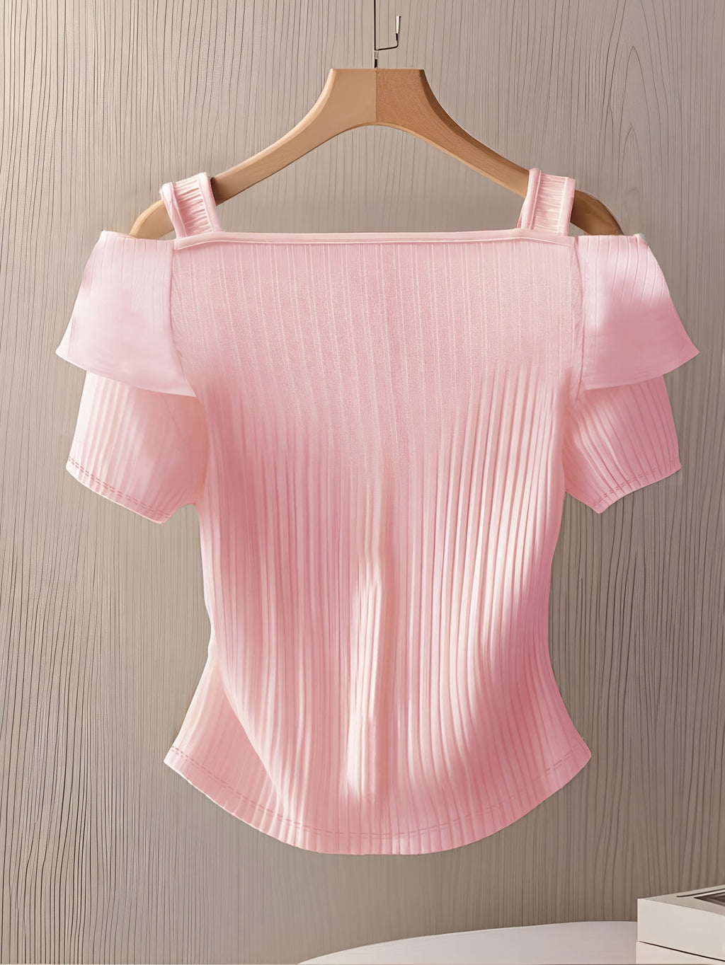 Arlissa | Damesmode: blouse met ruches en knopen, slanke pasvorm, korte mouwen
