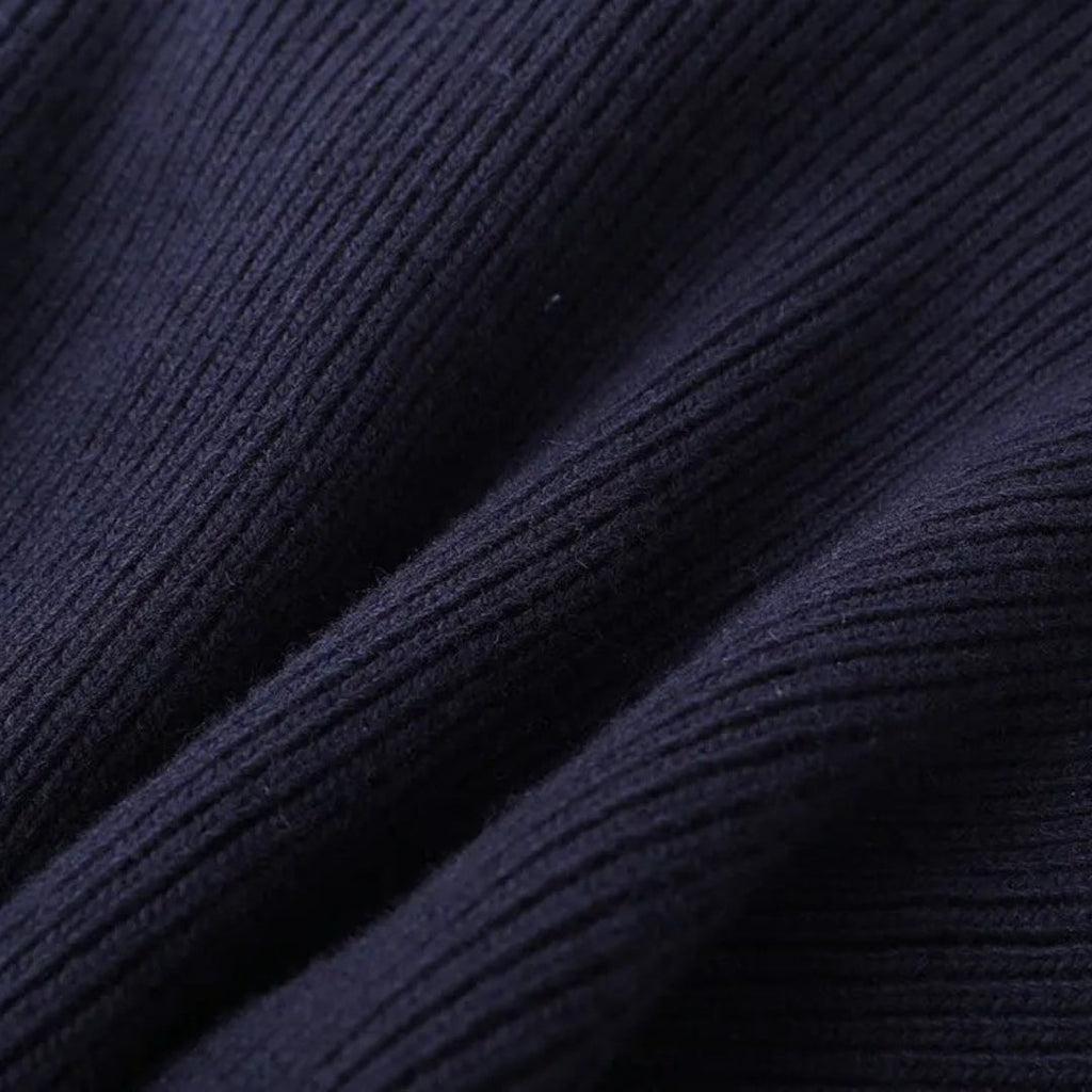 Marielle | Damesvest van gebreide stof in marineblauw met denimrand en knoopsluiting aan de voorkant