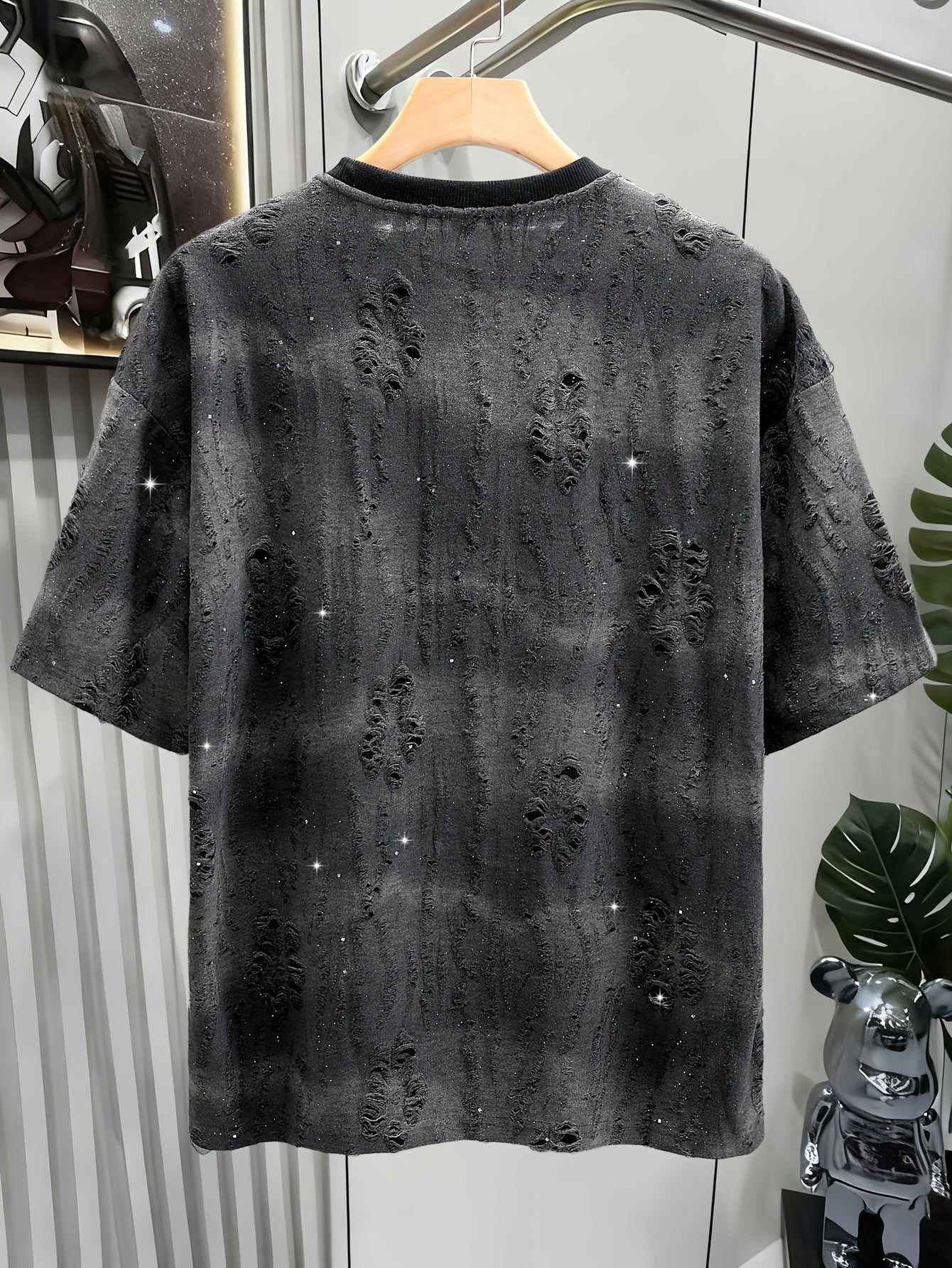 Kyric | Zwart T-shirt met structuur voor heren – korte mouwen, tunnelletterprint