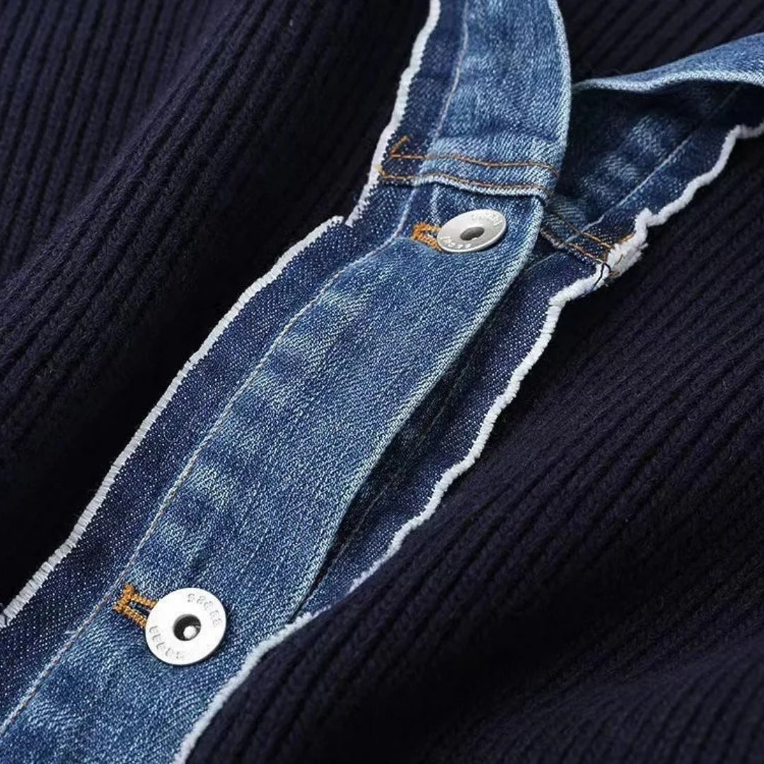 Marielle | Damesvest van gebreide stof in marineblauw met denimrand en knoopsluiting aan de voorkant