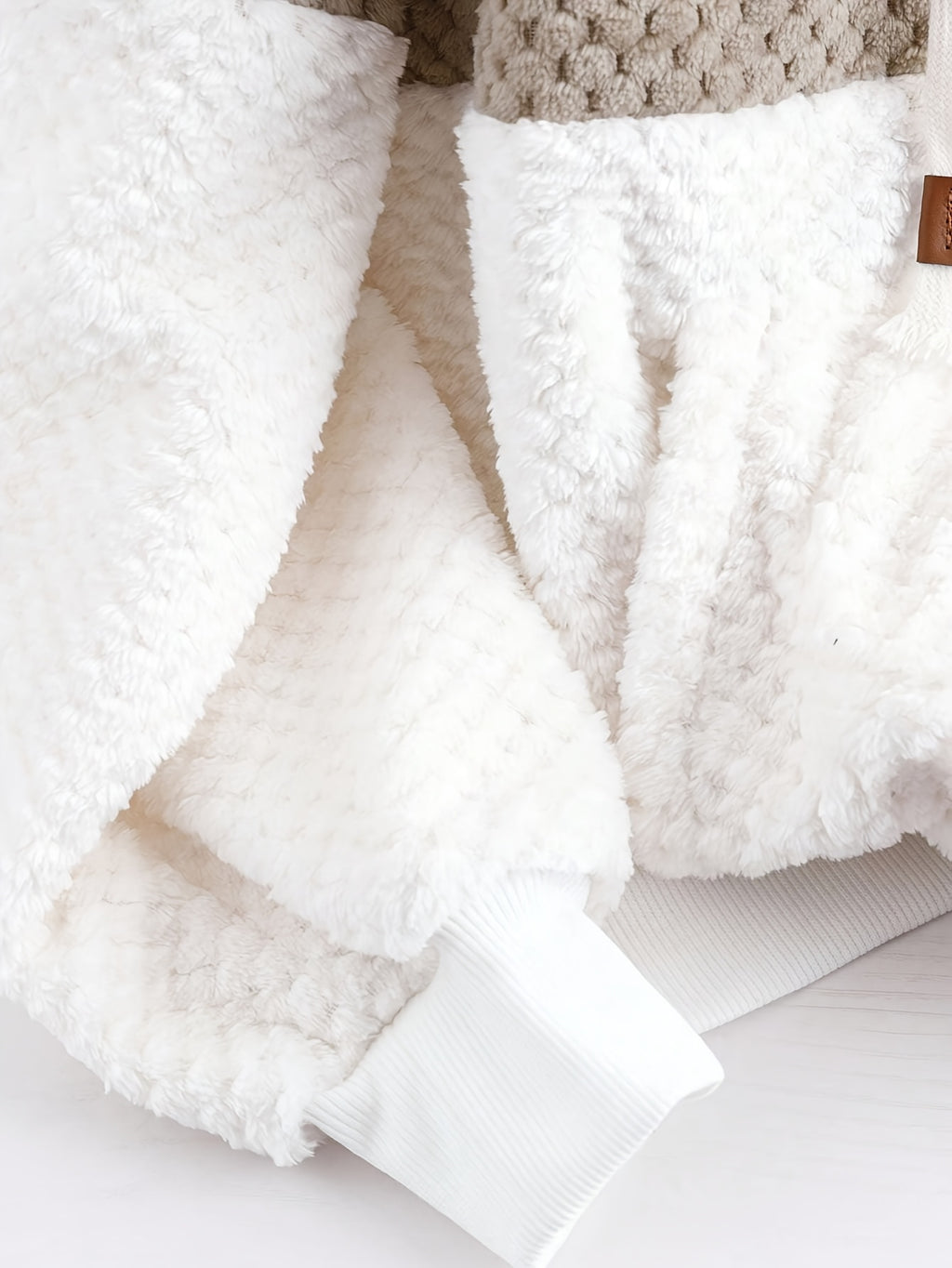 Azalith | Comfortabel fleecesweatshirt met capuchon voor dames – Losvallende pullover met kleurblokken