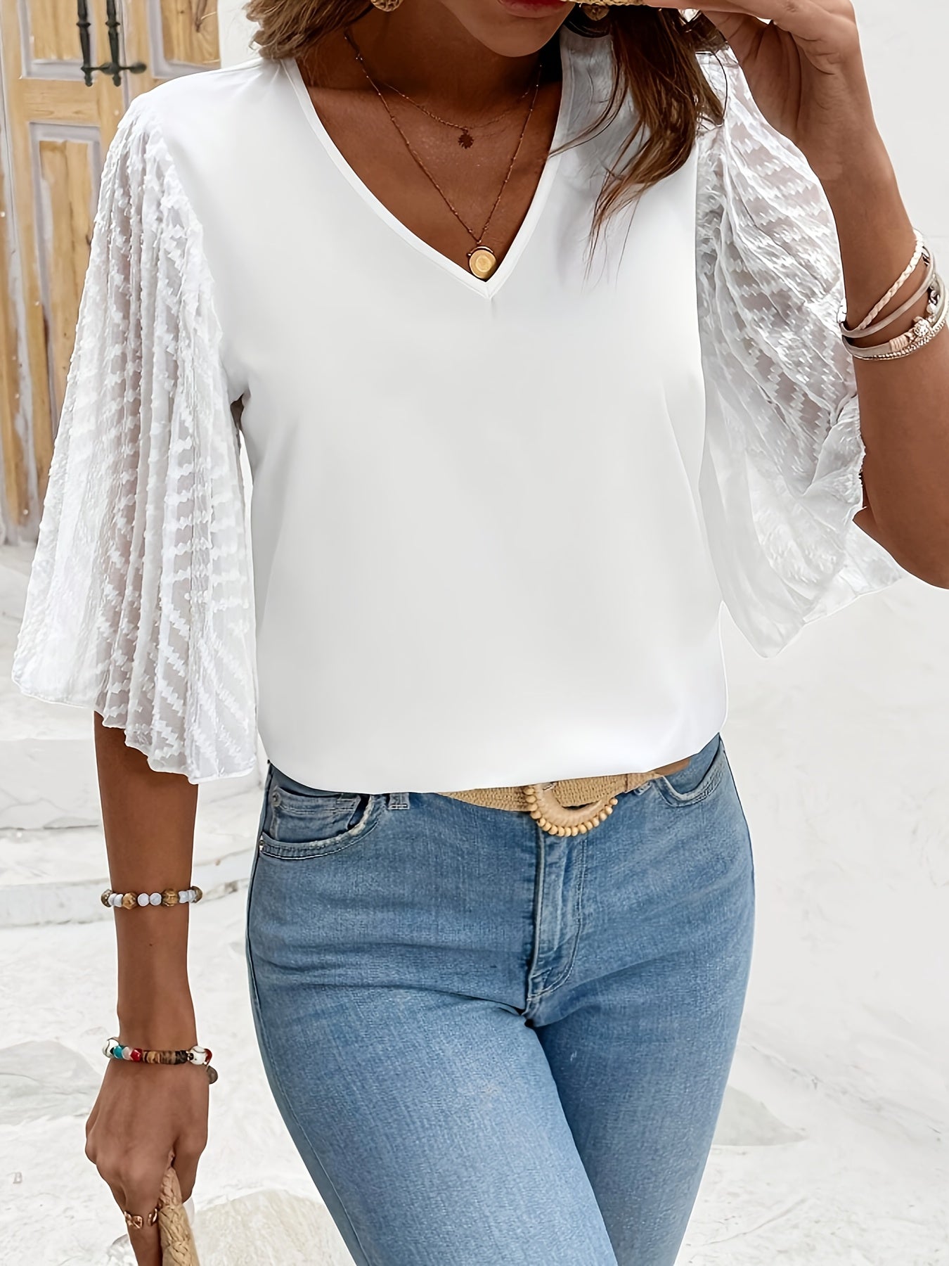 Wyra | Damesblouse met losse pasvorm, V-hals en lange mouwen