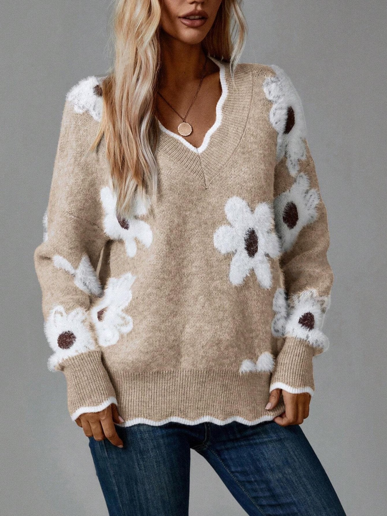 Frisia | Pull fleuri élégant pour femme avec bord festonné – Hauts décontractés et chics