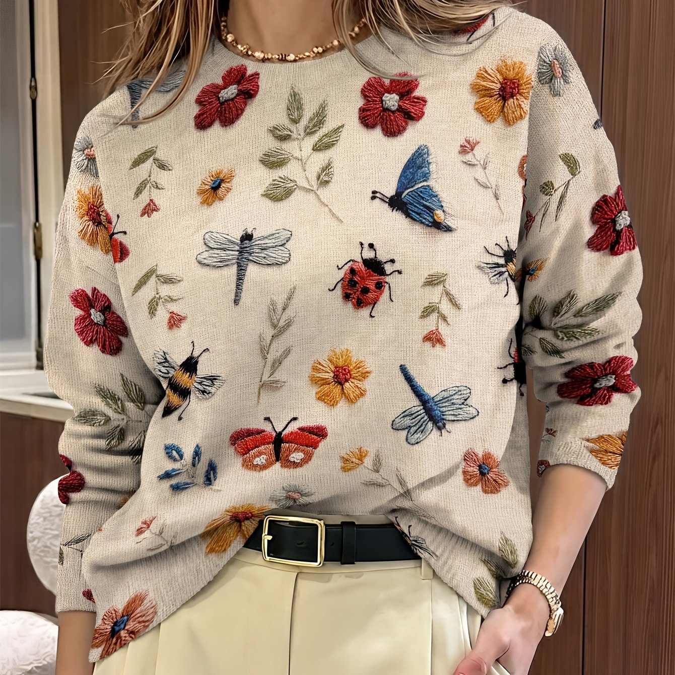 Jessamine | Dames Sweater met All-Over Insecten- en Bloemenprint