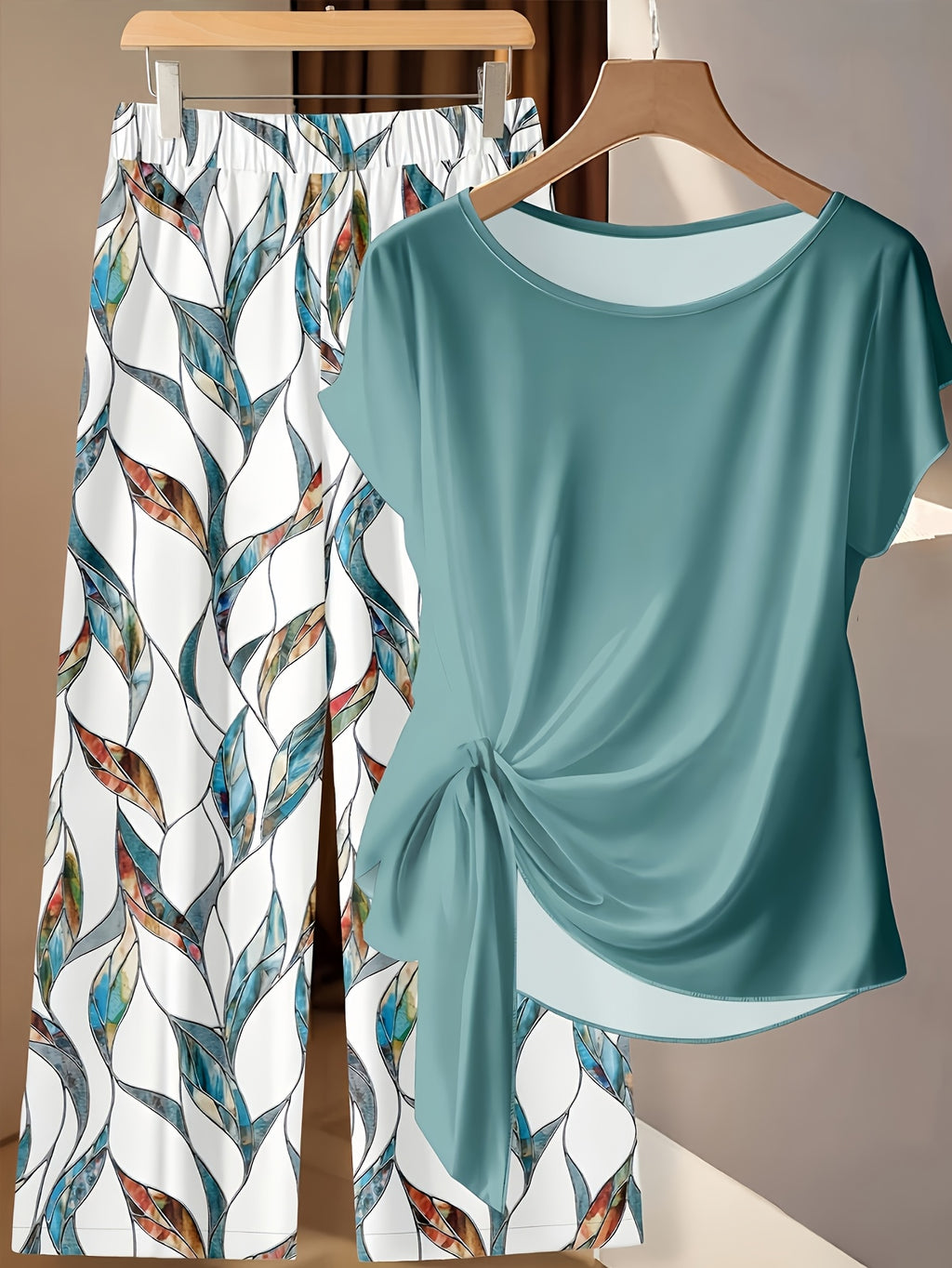 Gena | Tweedelige damesset – top met korte mouwen en bedrukte wijde broek, zomerse co-ord set