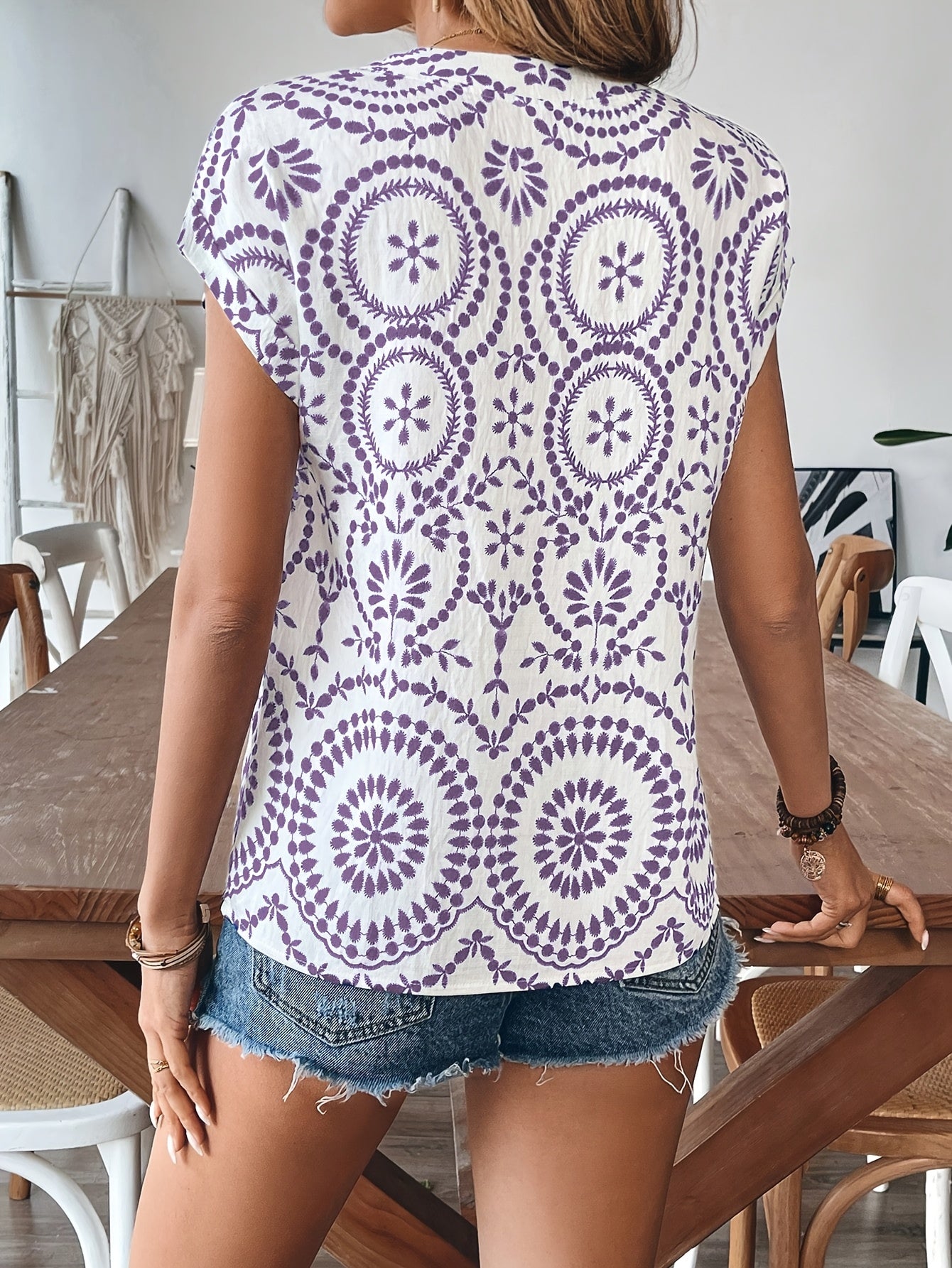 Solira | Damesblouse met V-hals en print – Casual-elegante vakantietop