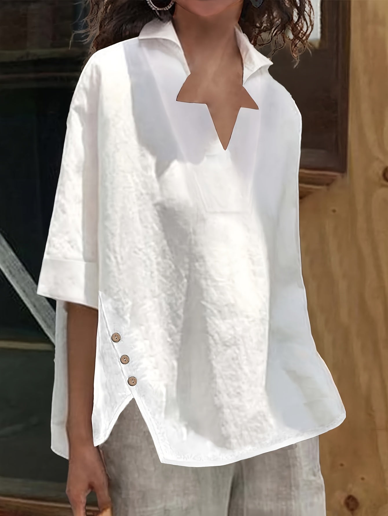 Senia | Zomertop voor dames met losse pasvorm – Casual blouse met V-hals en korte mouwen