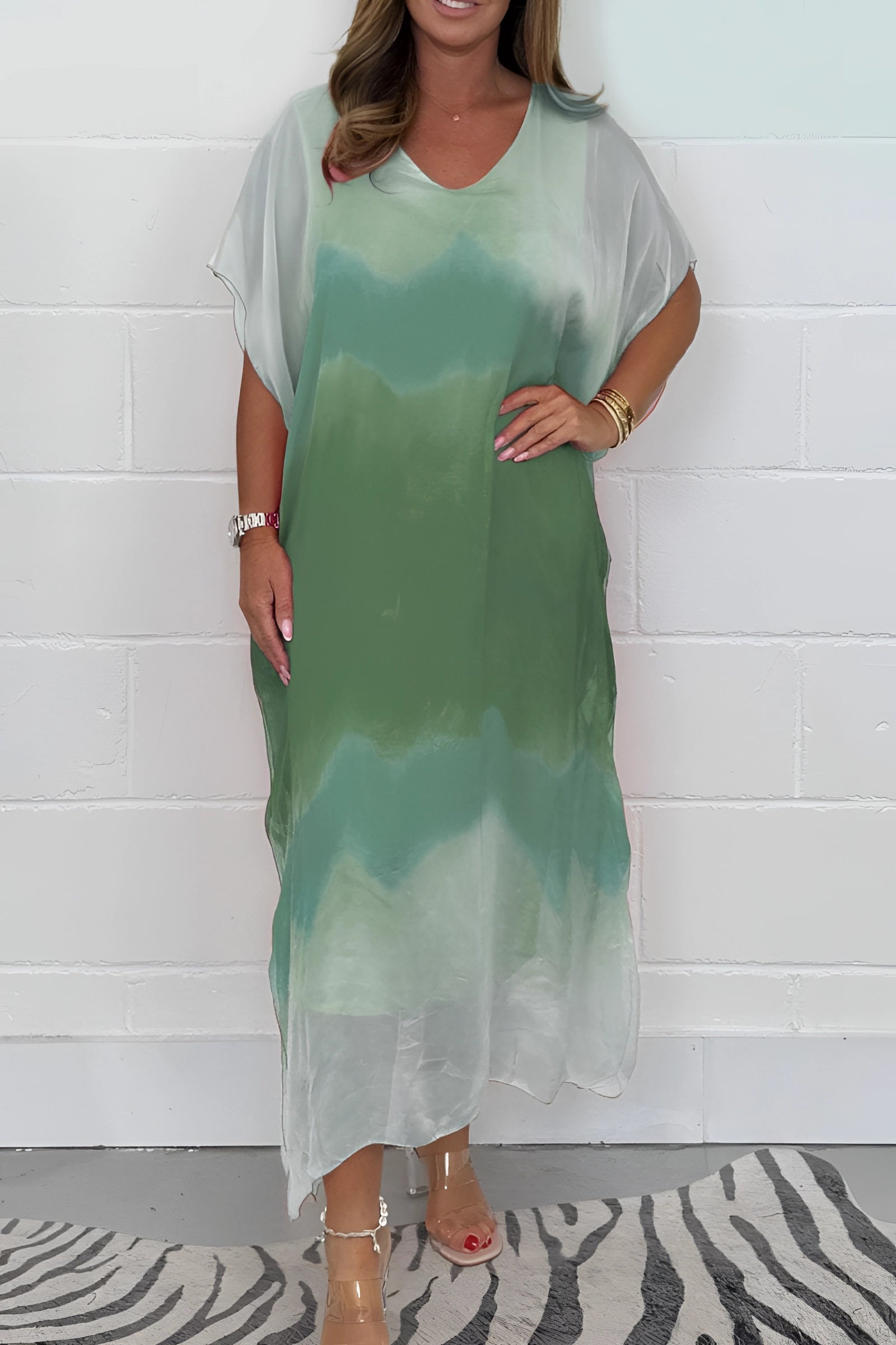 Hespera | Kaftan in grote maten met tie-dye-print – Lichtgewicht strandjurkje