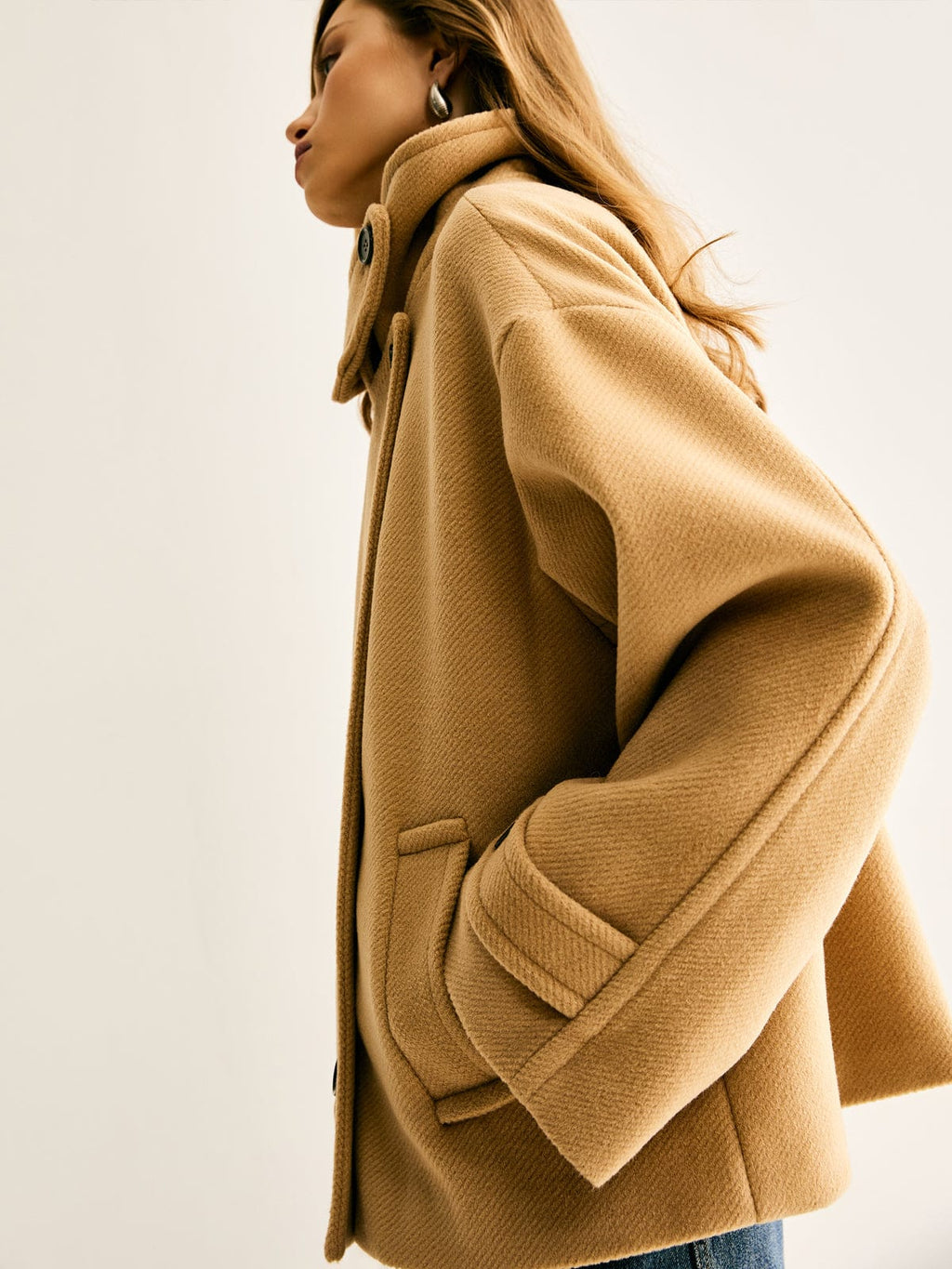 Gwyneira | Oversized kurzer Tweedmantel für Damen – Stilvoller, lässiger Wintermantel mit Knöpfen