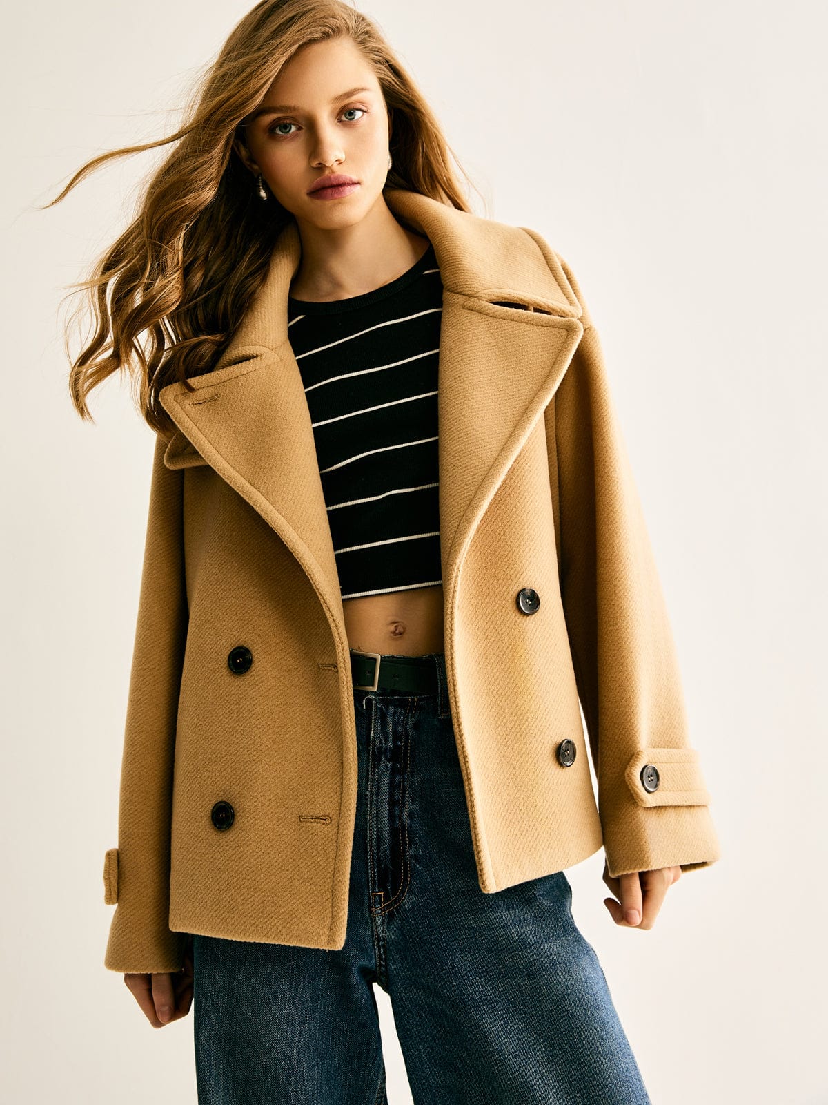 Gwyneira | Oversized kurzer Tweedmantel für Damen – Stilvoller, lässiger Wintermantel mit Knöpfen