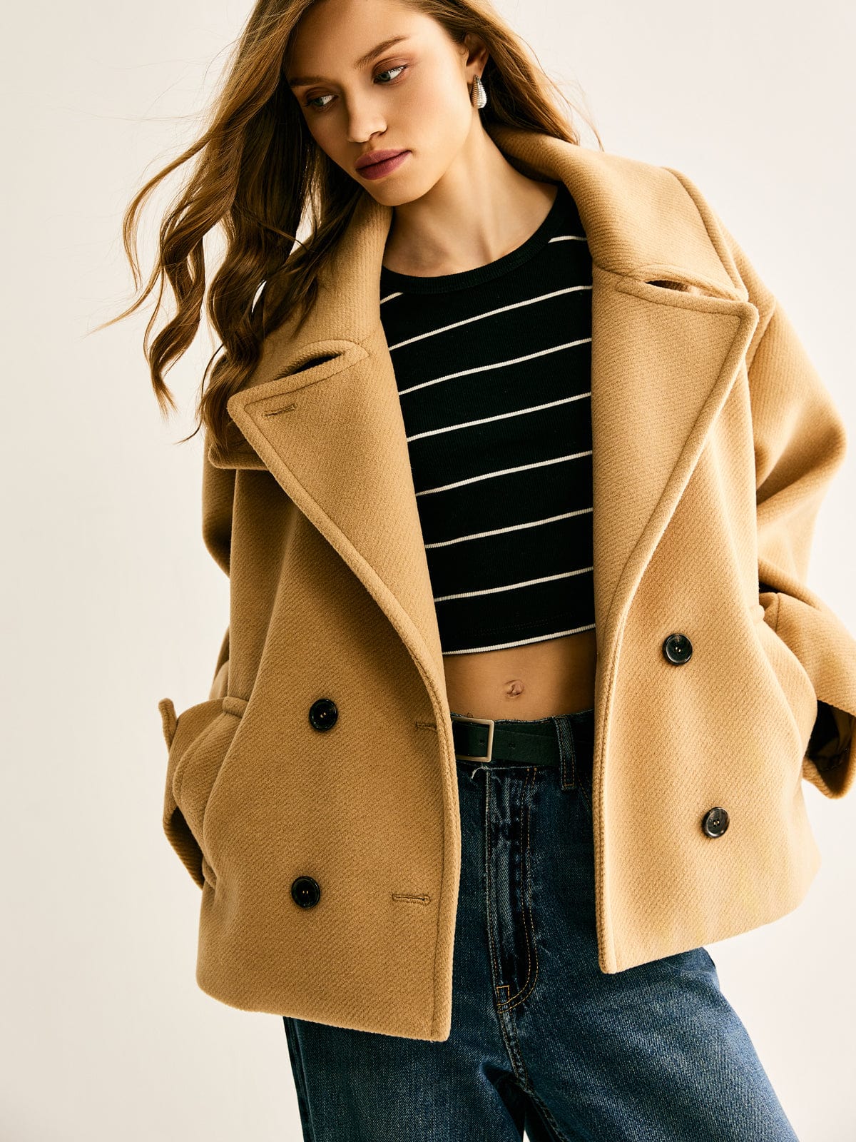 Gwyneira | Oversized kurzer Tweedmantel für Damen – Stilvoller, lässiger Wintermantel mit Knöpfen