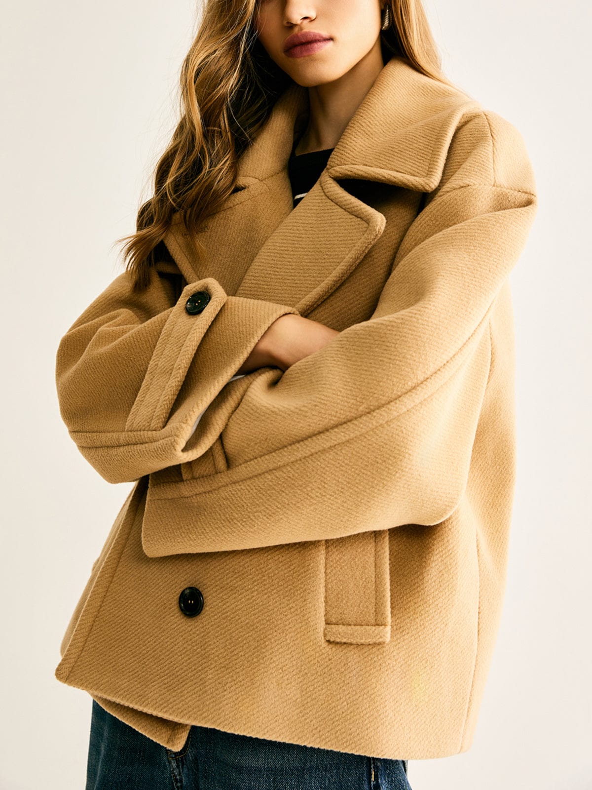 Gwyneira | Oversized kurzer Tweedmantel für Damen – Stilvoller, lässiger Wintermantel mit Knöpfen