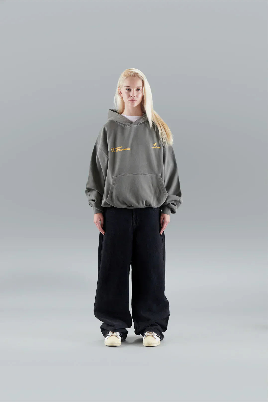 HoodScript | Unisex oversized hoodie met letterprint – Streetwear-trui, zacht en warm, casual urban stijl