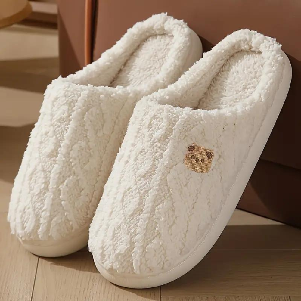 Cozelle | Pantoufles d'hiver douillettes pour femmes – semelle souple, confortables à l'intérieur, chaudes et élégantes