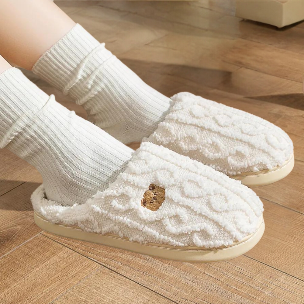 Cozelle | Pantoufles d'hiver douillettes pour femmes – semelle souple, confortables à l'intérieur, chaudes et élégantes