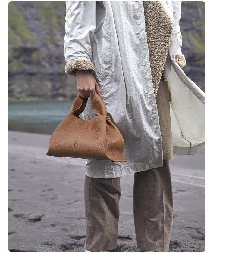 Solvia | Petit sac cabas vintage en cuir souple, sac à main léger pour un usage quotidien