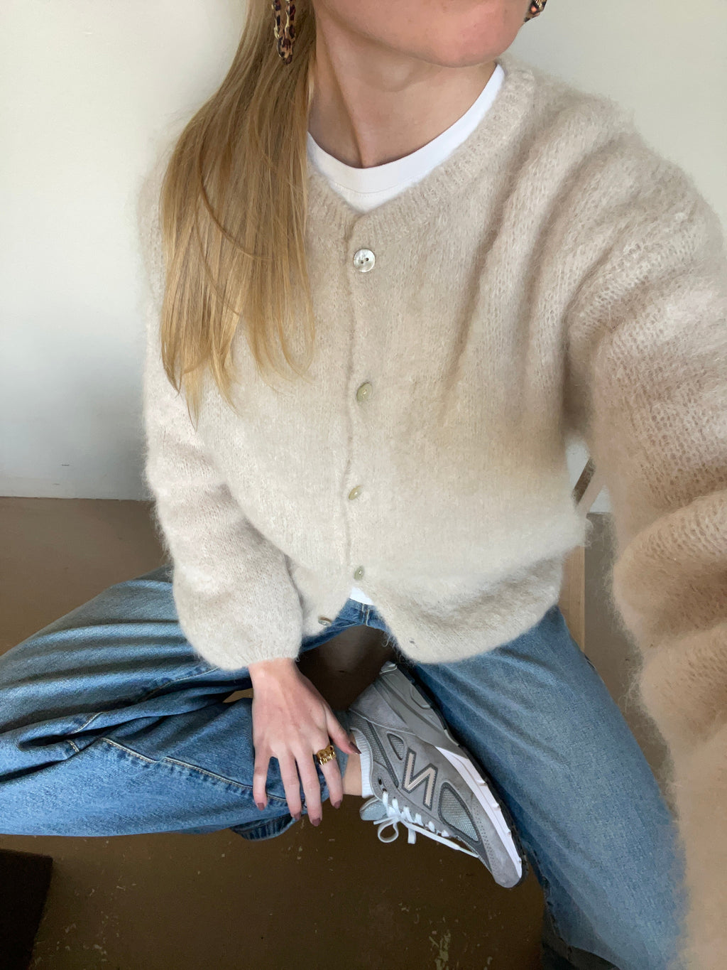 Eryndra | Elegante, weiche Mohair-Strickjacke für Damen – Leichtes, stylisches Strickoberteil im Lagenlook
