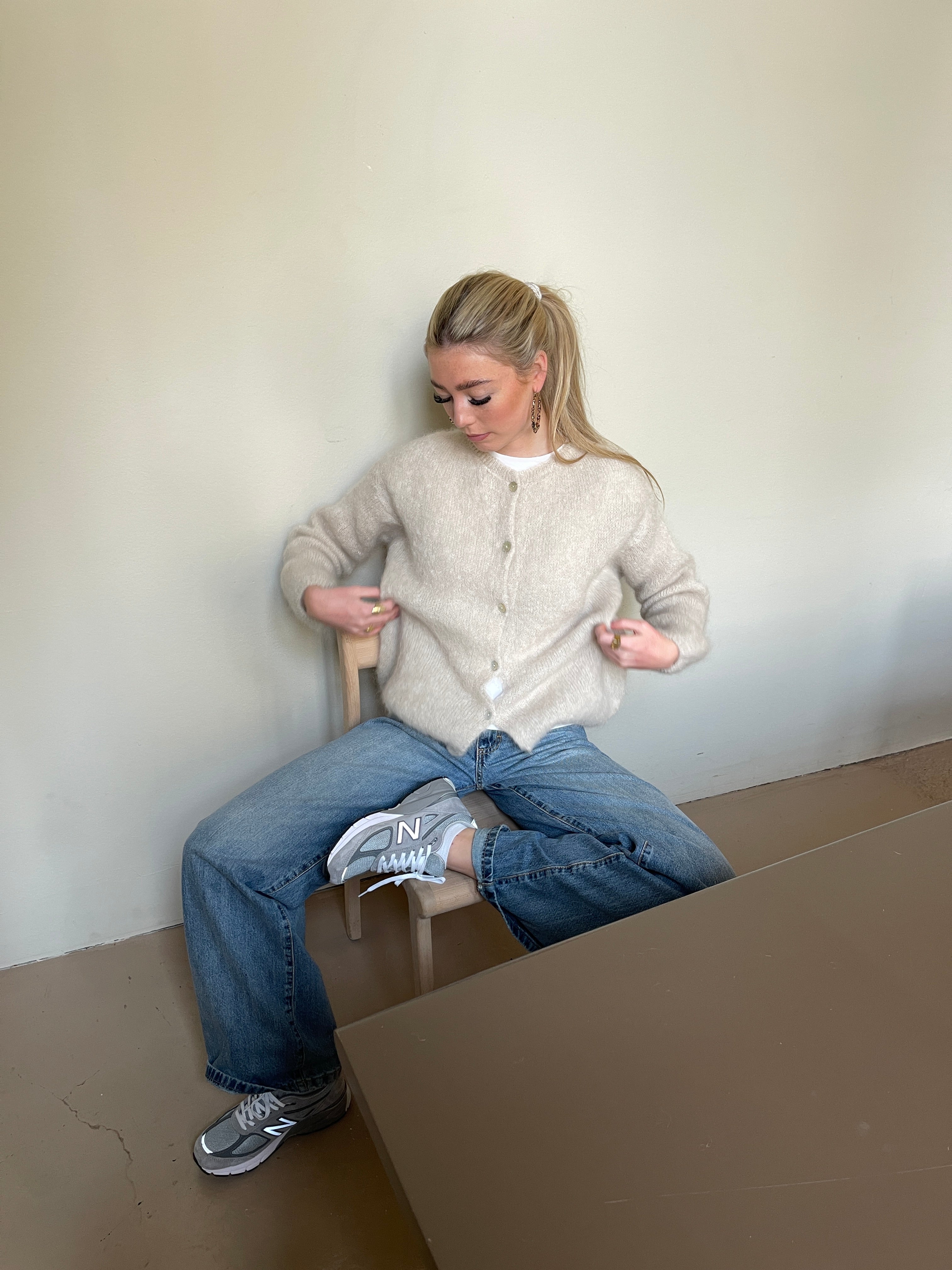 Eryndra | Elegante, weiche Mohair-Strickjacke für Damen – Leichtes, stylisches Strickoberteil im Lagenlook