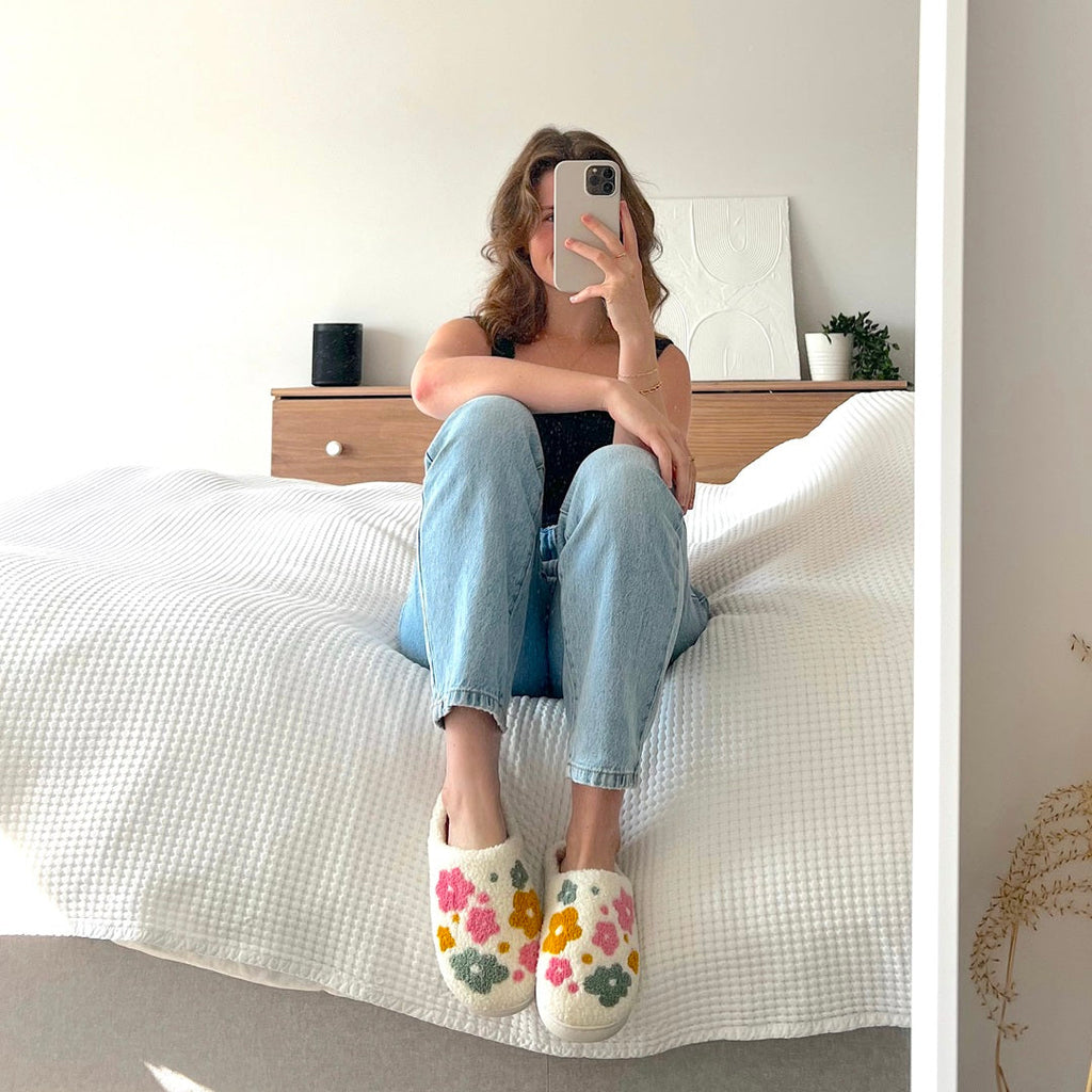 Orletta | Pantoufles fleuries pour femmes – Chaussures d'intérieur douillettes, douces et confortables