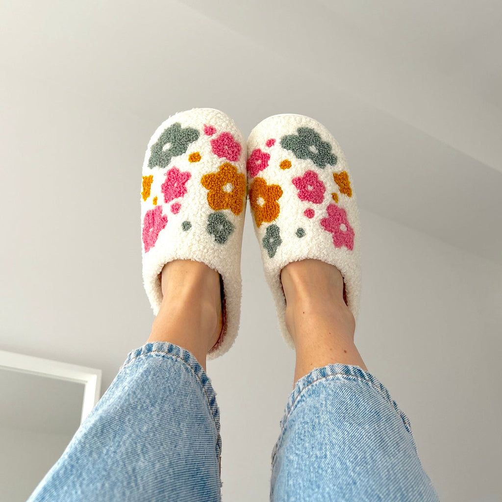 Orletta | Pantoufles fleuries pour femmes – Chaussures d'intérieur douillettes, douces et confortables