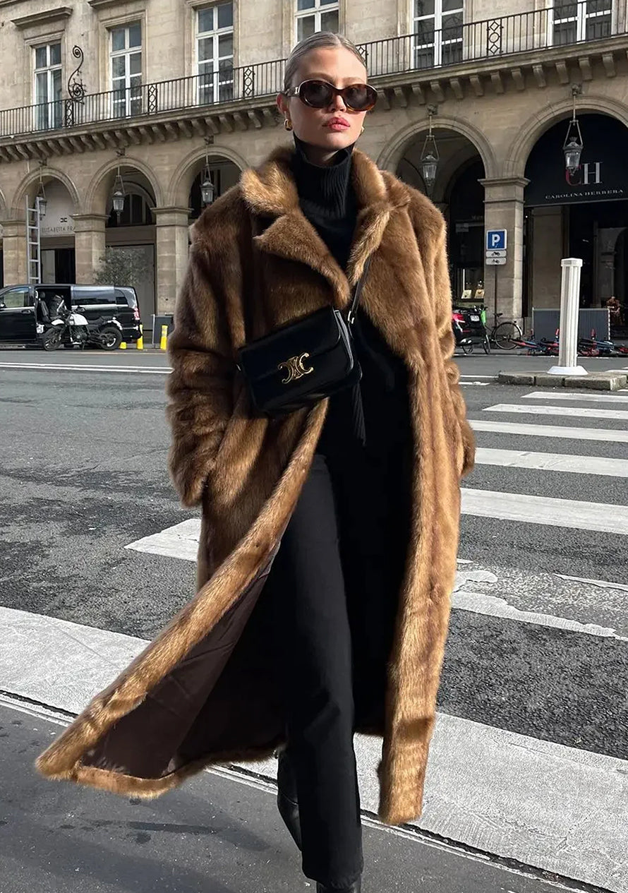 Alberte | Luxuriöser, langer Kunstpelzmantel für Damen – Eleganter Wintermantel aus veganem Kunstpelz in Maxilänge