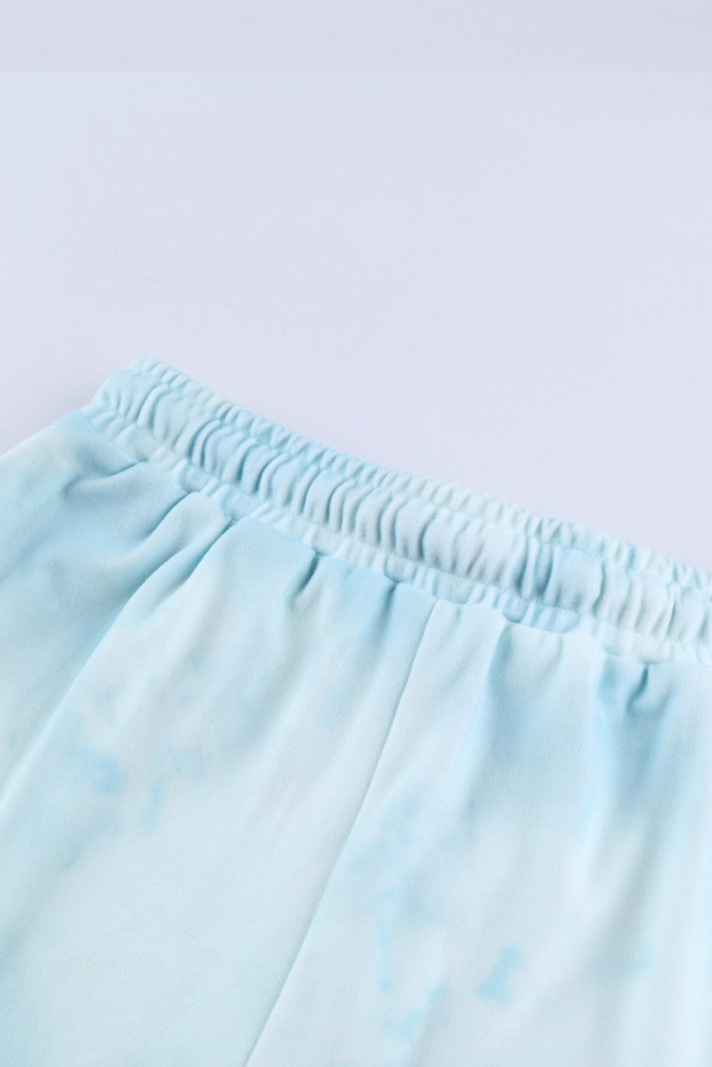 Mavrinae | Skyblauwe Tie-Dye Gebreide Pyjamaset – Lange Mouwen Top en Korte Broek