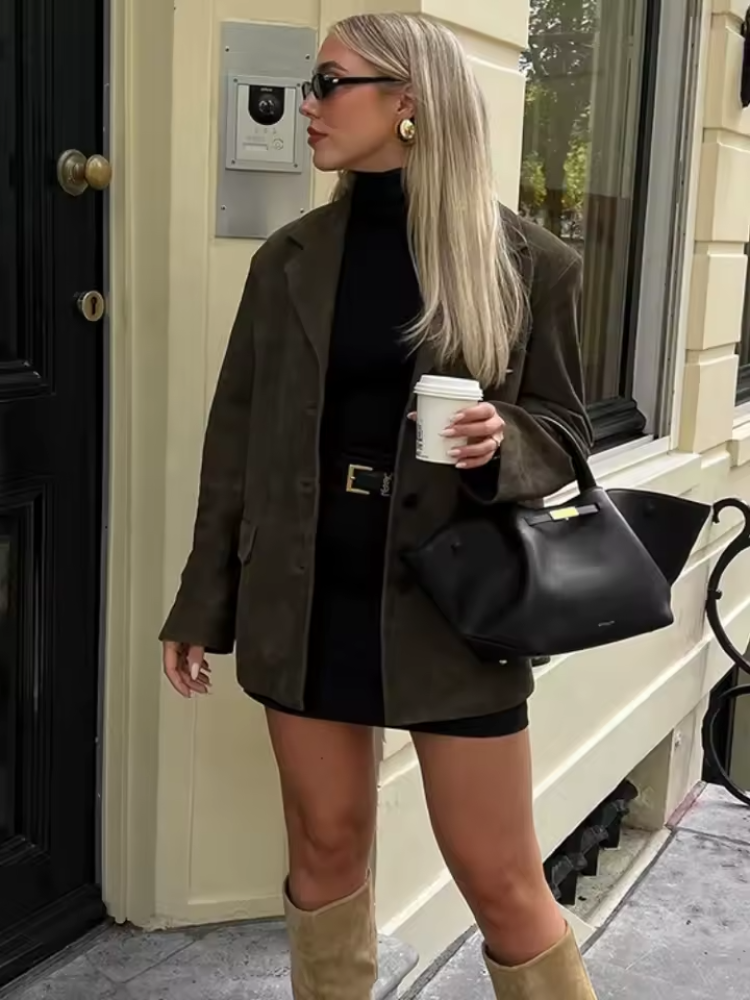 Wilhelmine | Oversize-Wintermantel für Damen mit Knöpfen und Taschen, warmer Freizeitmantel, stylische Oberbekleidung