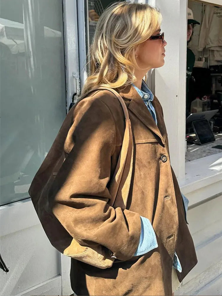 Wilhelmine | Oversize-Wintermantel für Damen mit Knöpfen und Taschen, warmer Freizeitmantel, stylische Oberbekleidung