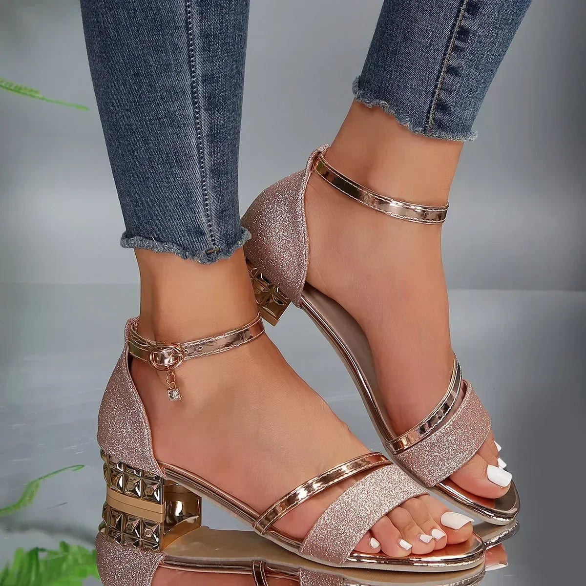 Aurelle | Dames sandalen met lage blokhak – Open teen, elegante geklede schoenen