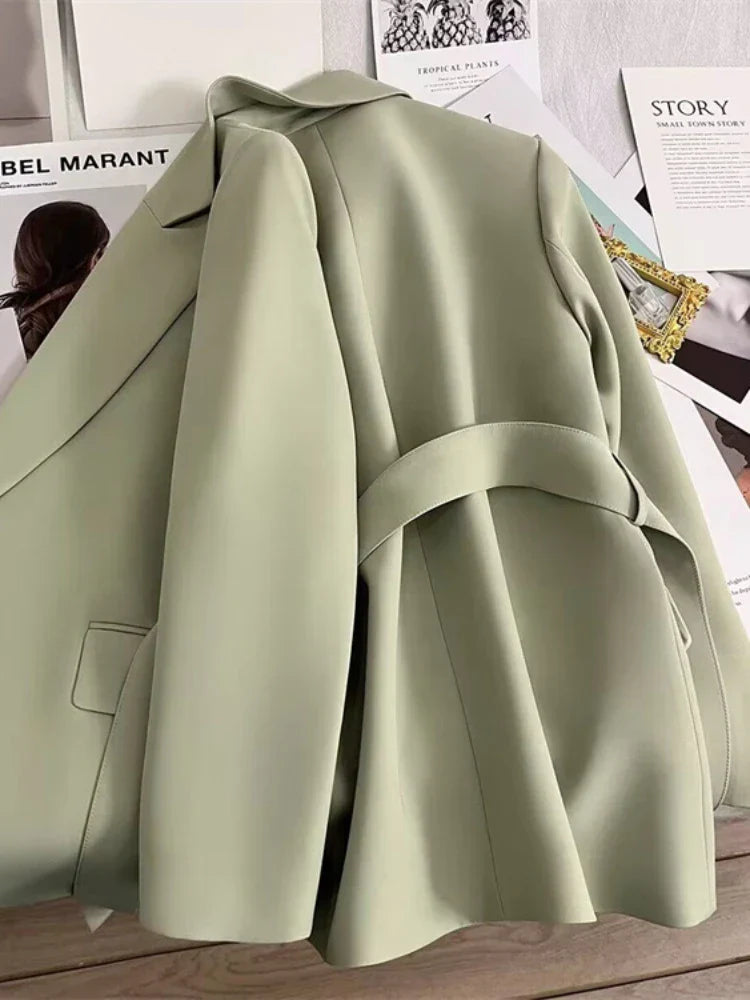 Enina | Eleganter Damenblazer mit Bindegürtel – Moderne Business- und Freizeitjacke mit langen Ärmeln