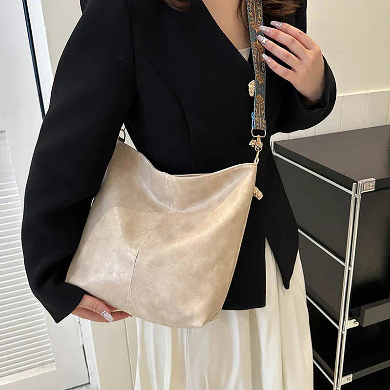 Classtra | Sac bandoulière classique en cuir, bandoulière ajustable à motifs, grande capacité