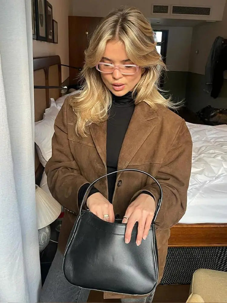 Wilhelmine | Oversize-Wintermantel für Damen mit Knöpfen und Taschen, warmer Freizeitmantel, stylische Oberbekleidung