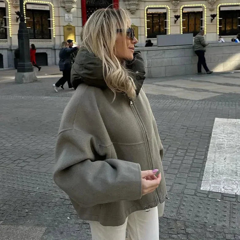 Avelle | Oversized-Kurzmantel für Damen mit warmer Kapuze, Wollmischung, lässiger Wintermantel