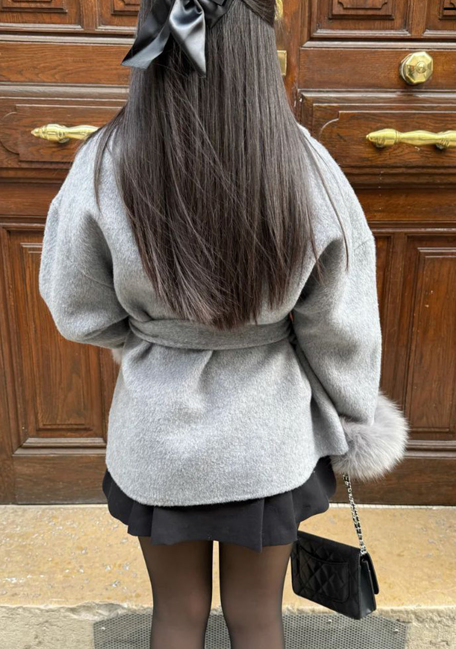 Asta | Luxuriöser Damen-Wintermantel mit Pelzbündchen und Bindegürtel – Elegante, warme Oberbekleidung