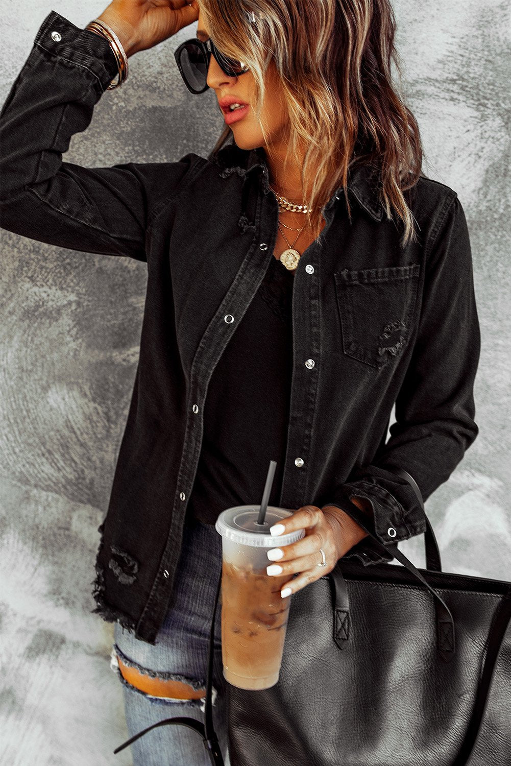 Aloura | Dames Zwarte Gescheurde Denim Jacket – Casual Verweerde Spijkerjas