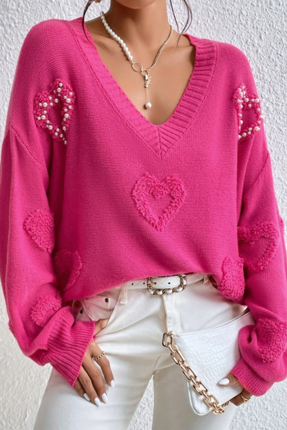 Avarine | Pull femme à cœurs - Col V, perles de nacre et texture douce