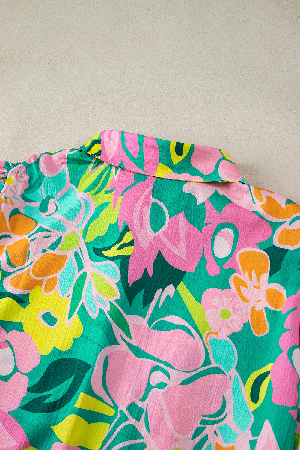 Melantha | Groene bloemenprint babydoll jurk met pofmouwen en kraag – Lichtgewicht zomerjurk