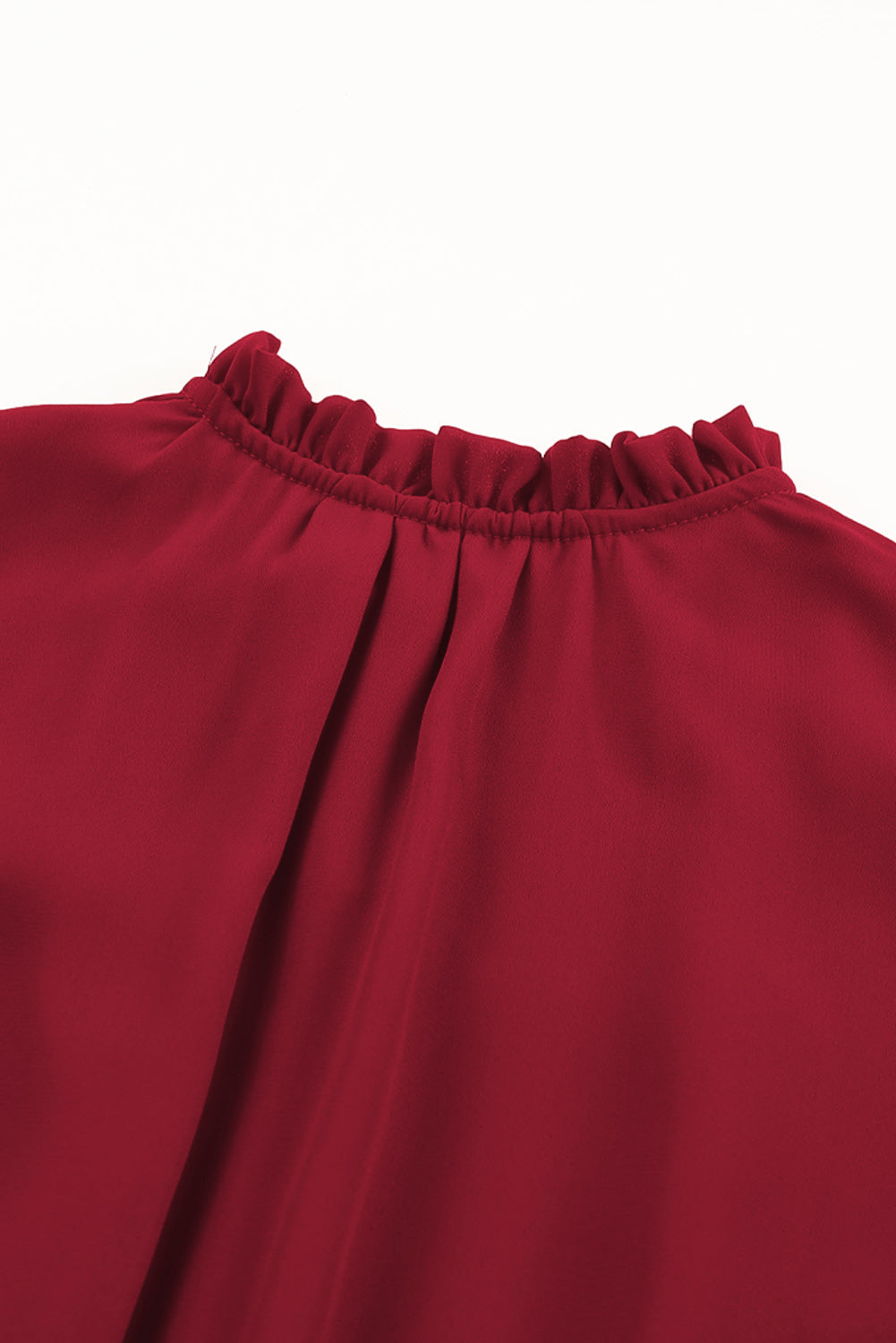 Yvaella | Mini-jurk met lange mouwen, V-hals en ruches – Soepelvallend, elegant en perfect