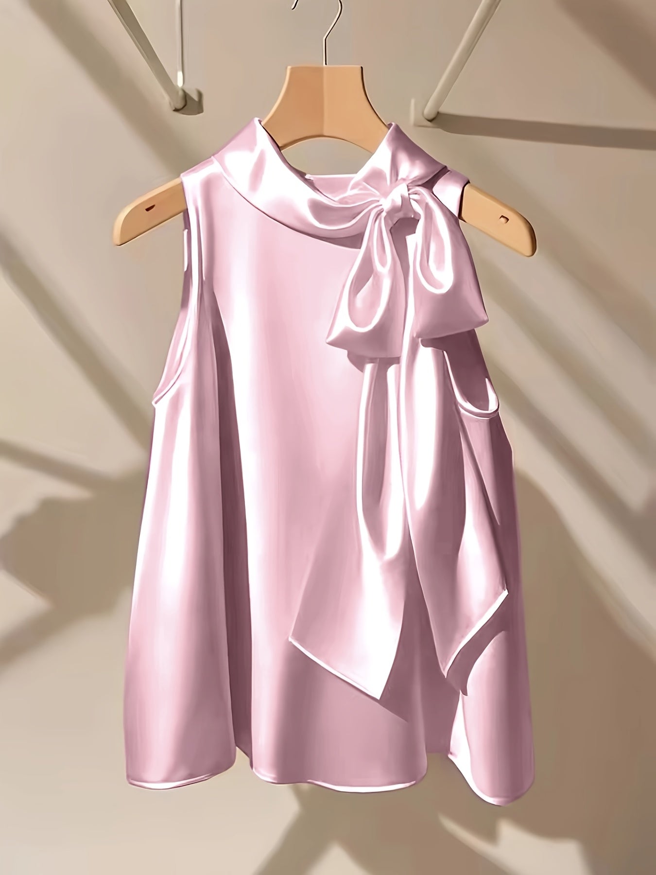Azae | Mouwloze damesblouse met strik, elegant, effen, ronde hals