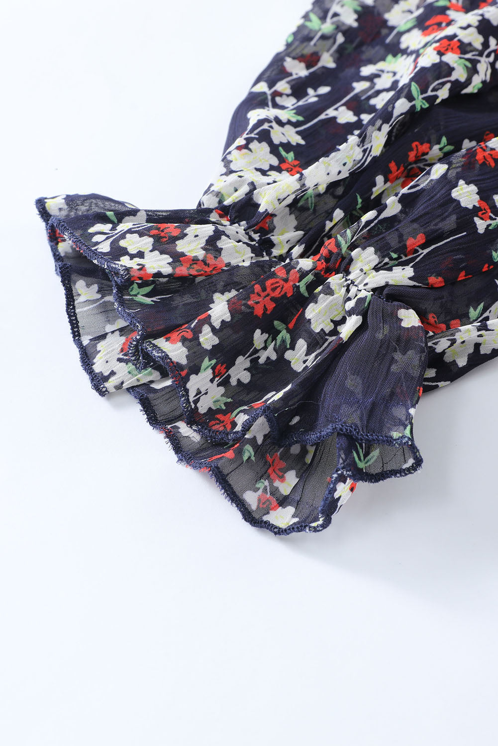 Nevara | Blauwe bloemenjurk voor dames met ruches, open rug, zomerse feest- en casual outfit