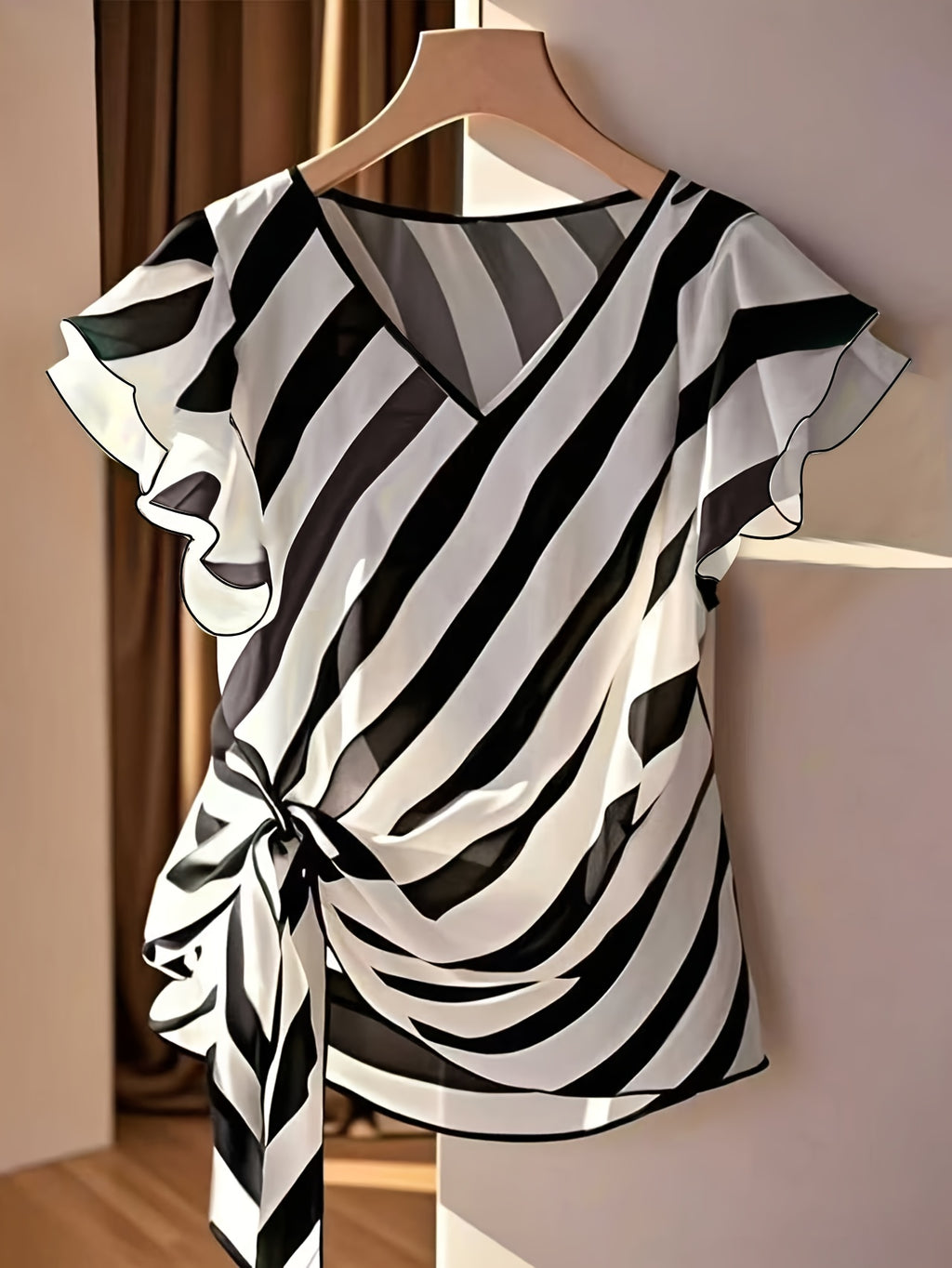 Kelyn | Casual zomertop voor dames – Gestreepte blouse met V-hals en strik in de taille