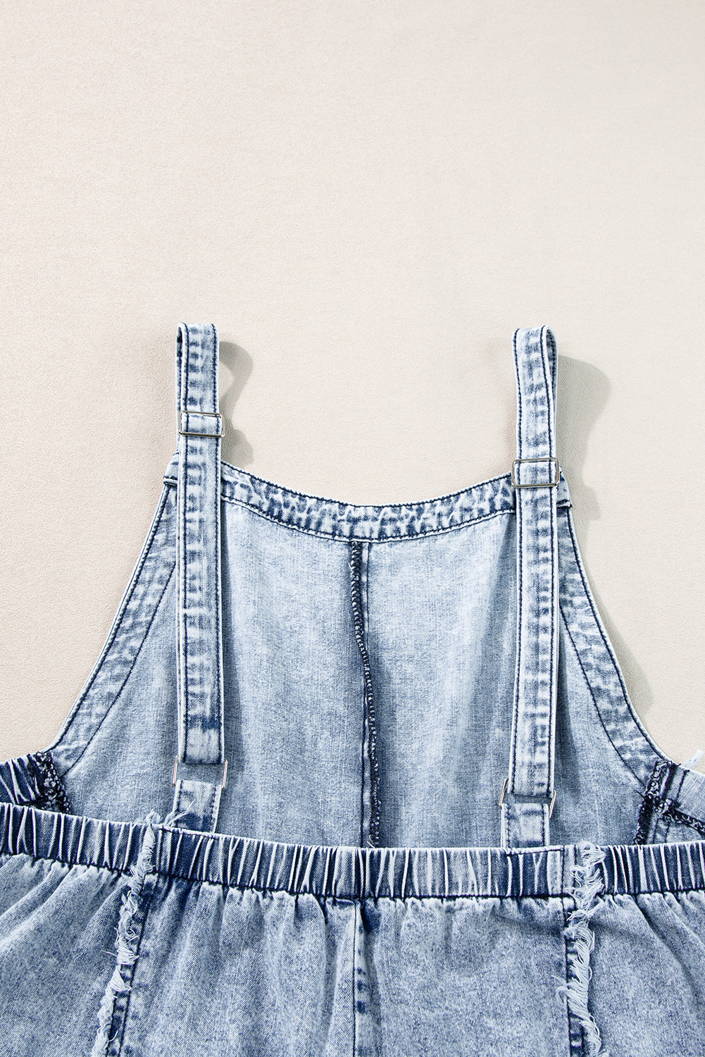 Maeryn | Salopette en jean sans manches à jambes larges - Ourlet effiloché, coutures apparentes, combinaison décontractée