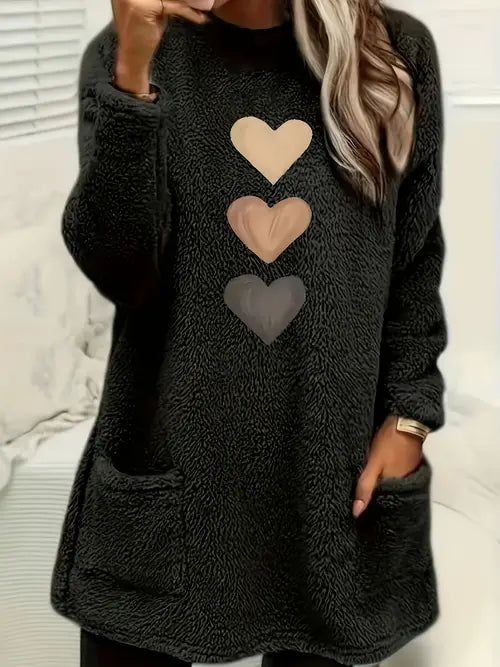 Gevina | Buntes Fleece-Sweatshirt mit Herzen und Taschen – Bequemer Winterpullover, weiches Freizeittop