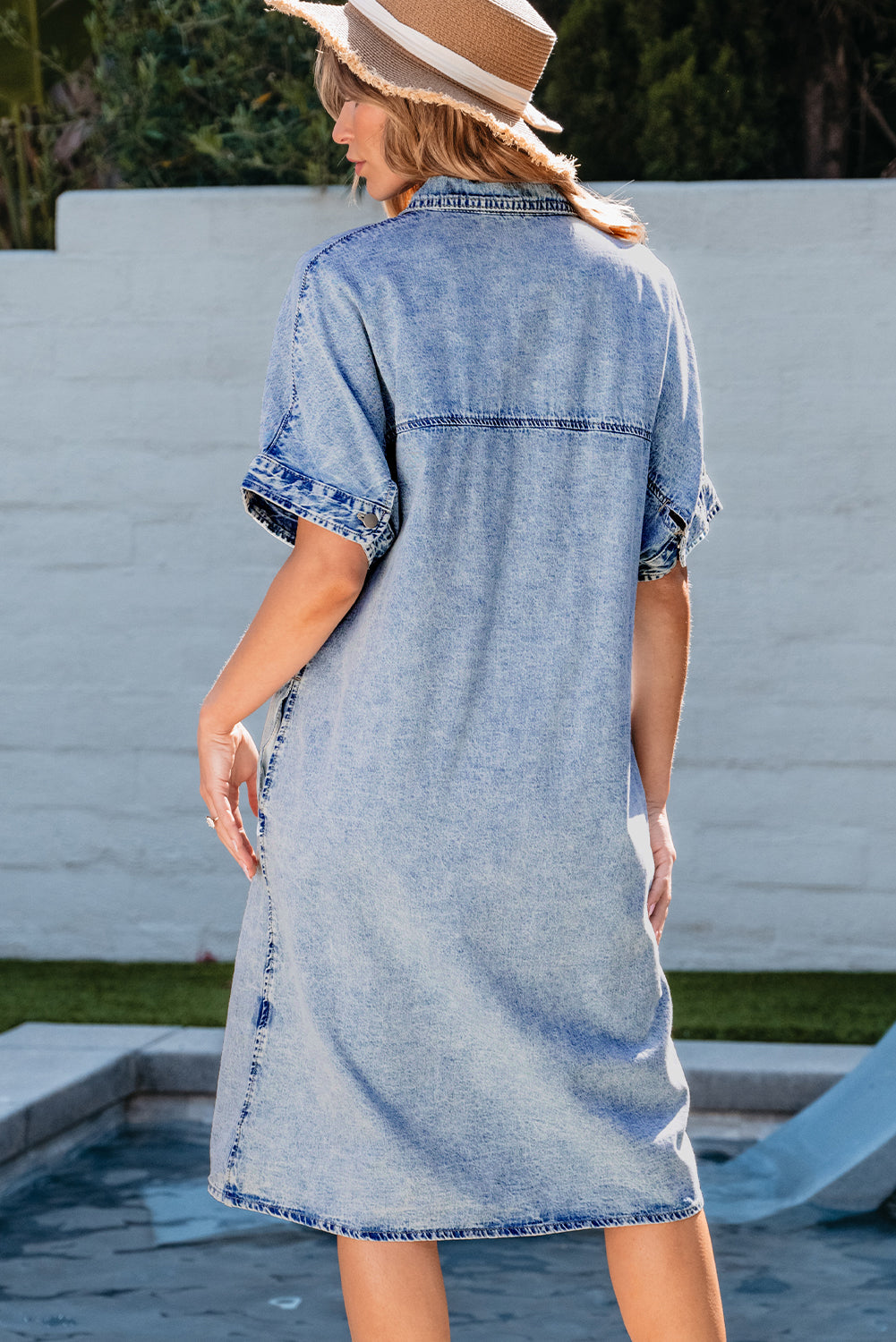 Keldria | Dames Chambray Jurk in Middelblauwe Wassing – Shirtmodel met Korte Mouwen en Knopen